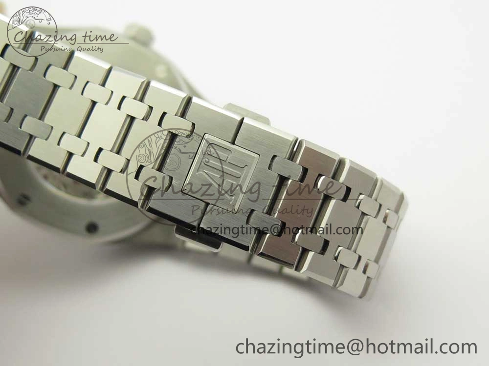 UrbanChic Royal Oak 41mm 15400 SS JF 1:1 Best Edition White Textured Dial on SS Bracelet A3120 V 4892