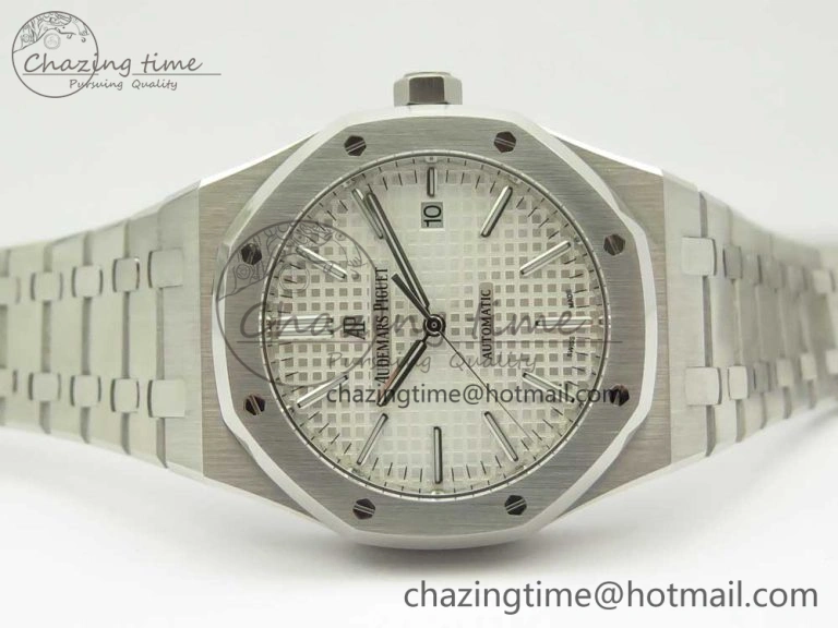 UrbanChic Royal Oak 41mm 15400 SS JF 1:1 Best Edition White Textured Dial on SS Bracelet A3120 V 4892