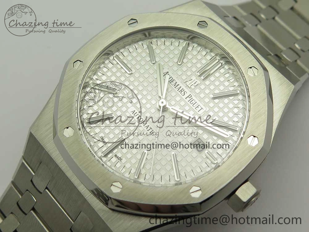 UrbanChic Royal Oak 41mm 15400 SS JF 1:1 Best Edition White Textured Dial on SS Bracelet A3120 V 4892
