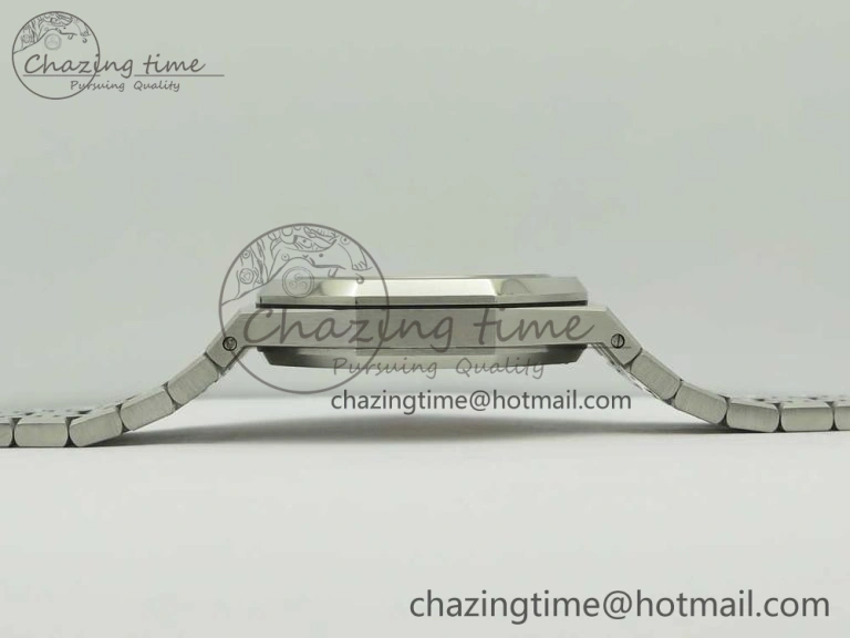 UrbanChic Royal Oak 41mm 15400 SS JF 1:1 Best Edition White Textured Dial on SS Bracelet A3120 V 4892