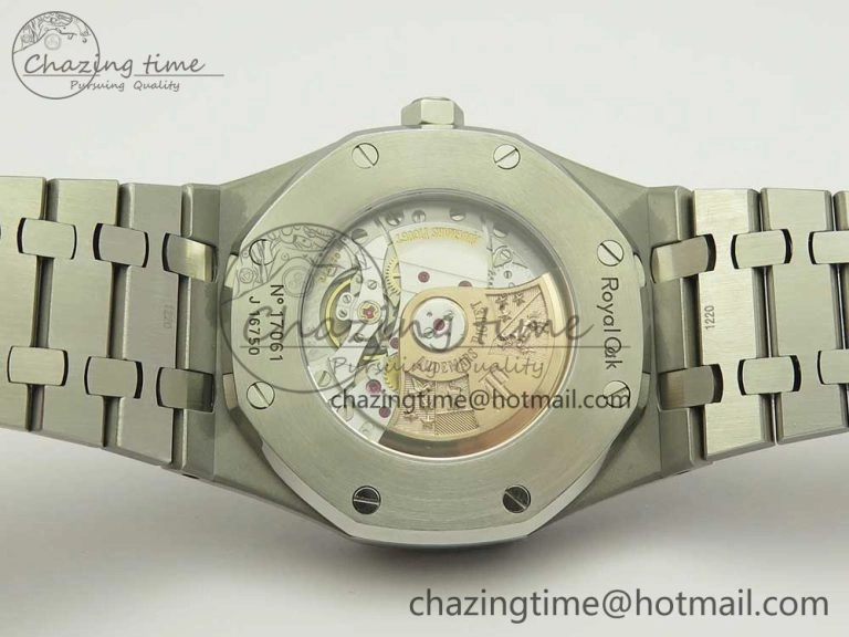 UrbanChic Royal Oak 41mm 15400 SS JF 1:1 Best Edition White Textured Dial on SS Bracelet A3120 V 4892