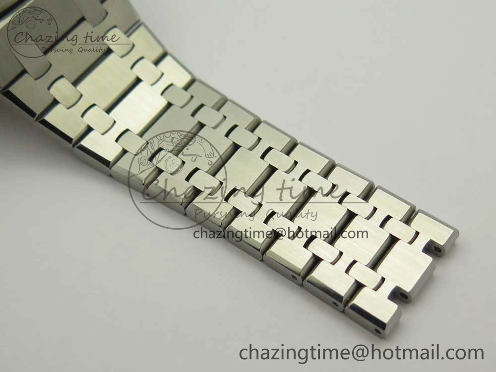 UrbanChic Royal Oak 41mm 15400 SS JF 1:1 Best Edition White Textured Dial on SS Bracelet A3120 V 4892