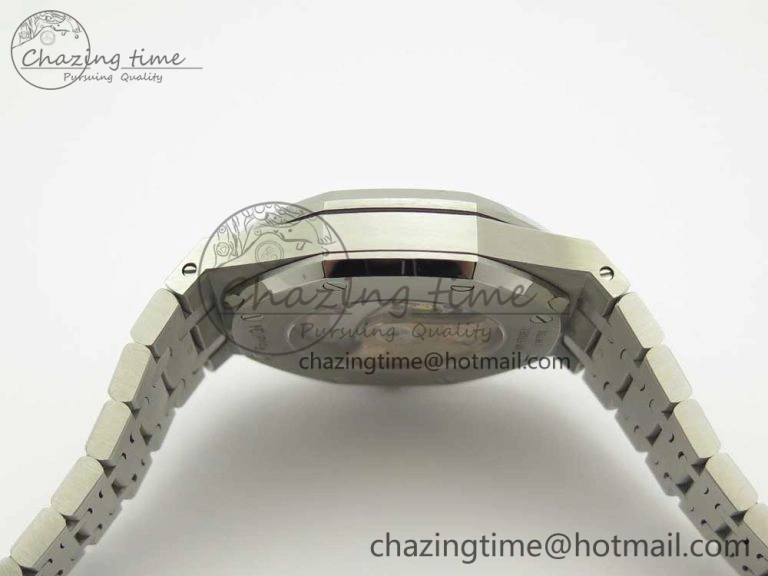 UrbanChic Royal Oak 41mm 15400 SS JF 1:1 Best Edition White Textured Dial on SS Bracelet A3120 V 4892