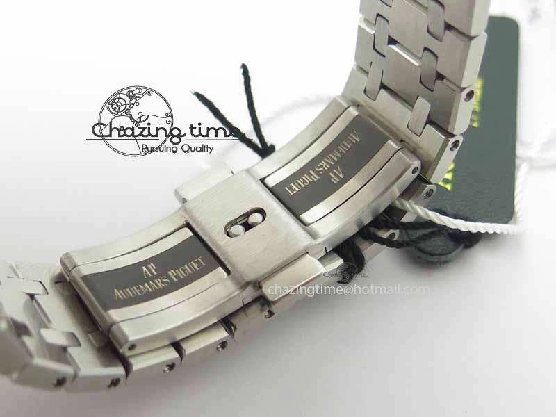 Royal Oak 41mm 26331 Chrono SS Blue Textured Dial White Subdial On SS Bracelet A Stretchable 5000