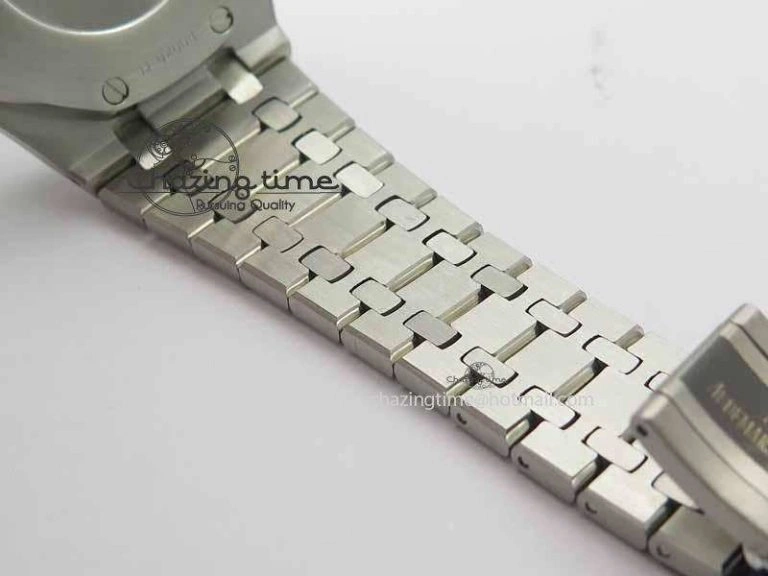 Royal Oak 41mm 26331 Chrono SS Gray Textured Dial Blue Subdial On SS Bracelet A UrbanStyle 5001