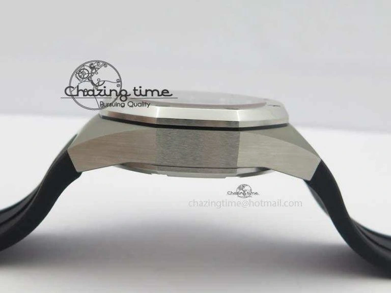 StreetReady Royal Oak Concept SS Black Silver Dial On Black Rubber Strap Jap Quartz 5052