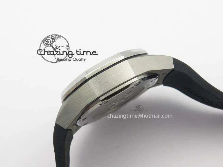 StreetReady Royal Oak Concept SS Black Silver Dial On Black Rubber Strap Jap Quartz 5052