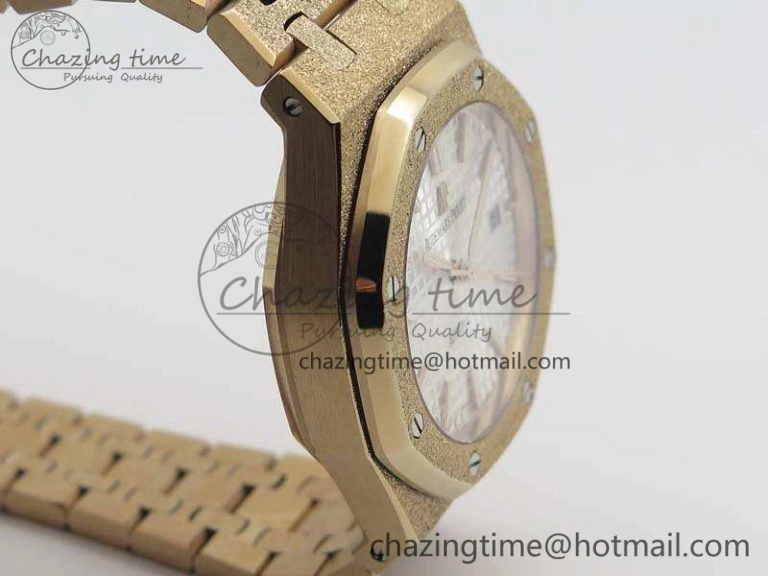 FreshLook Royal Oak Jumbo 15454 RG Frosted 37mm JHF Best Edition White Dial On RG Bracelet A 4978