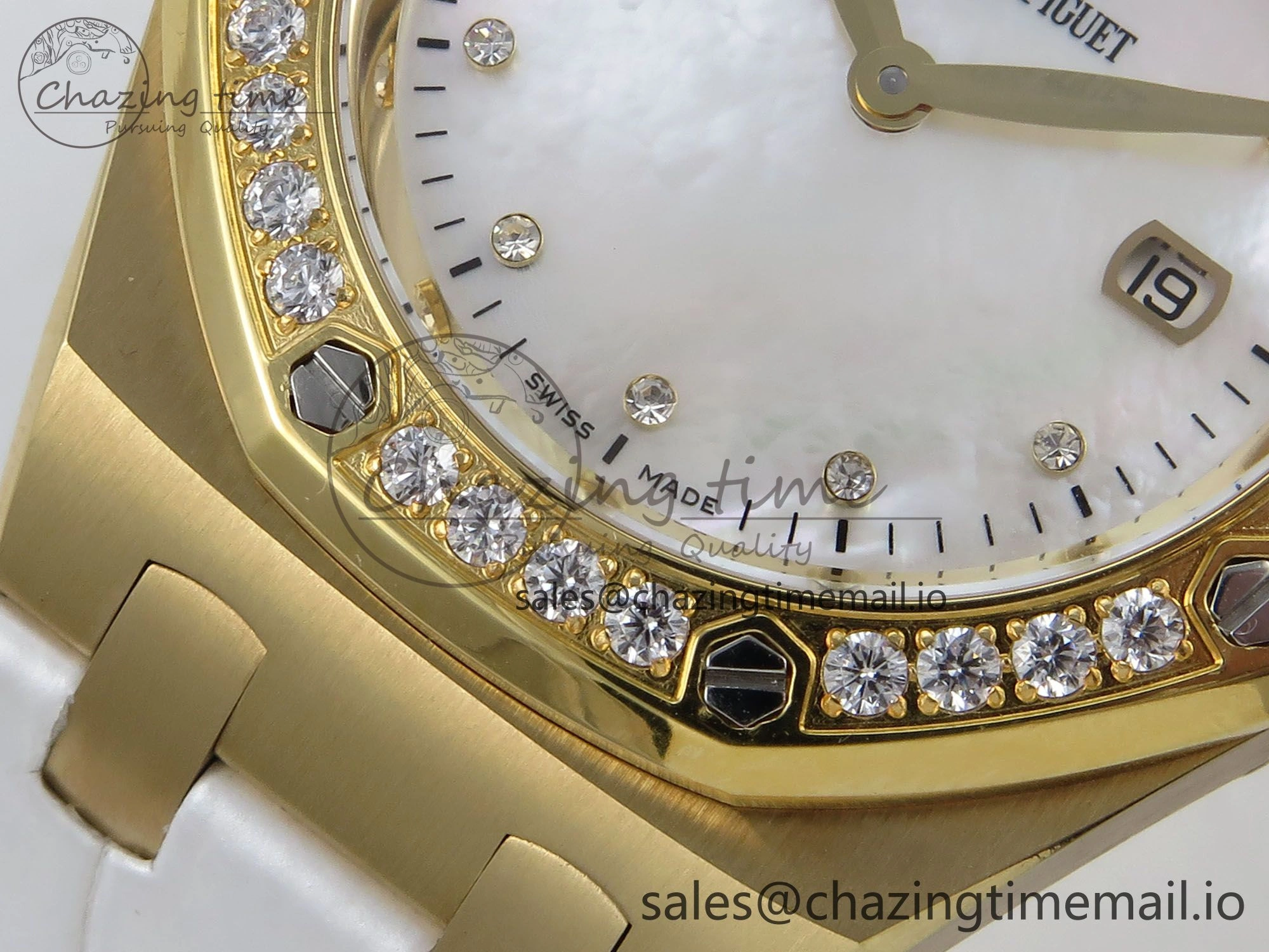 Royal Oak Ladies 33mm YG DRF Best Edition MOP Dial Diamonds Bezel on White Rubber Strap ETA Quartz OdorResistant 4392