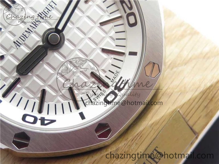 Royal Oak Offshore 15710 TZF 1:1 Best Edition Desk Clock WrinkleFree 4829