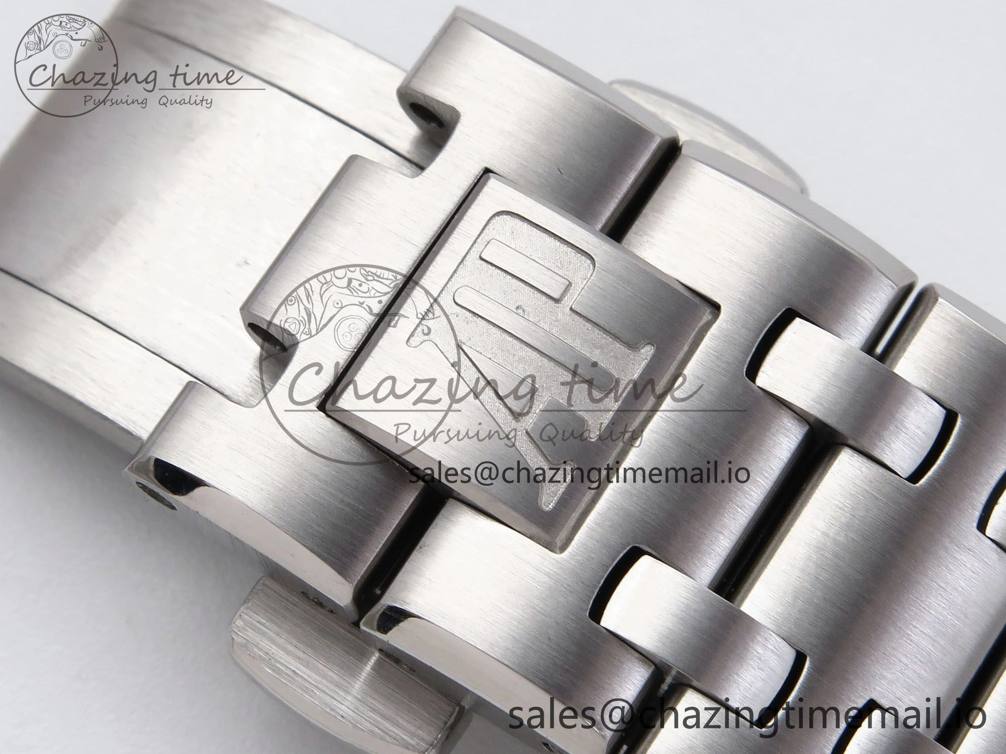 SoftTouch Royal Oak Offshore 42mm Rubberclad SS TKF Best Edition Black White Dial on SS Bracelet A 4351
