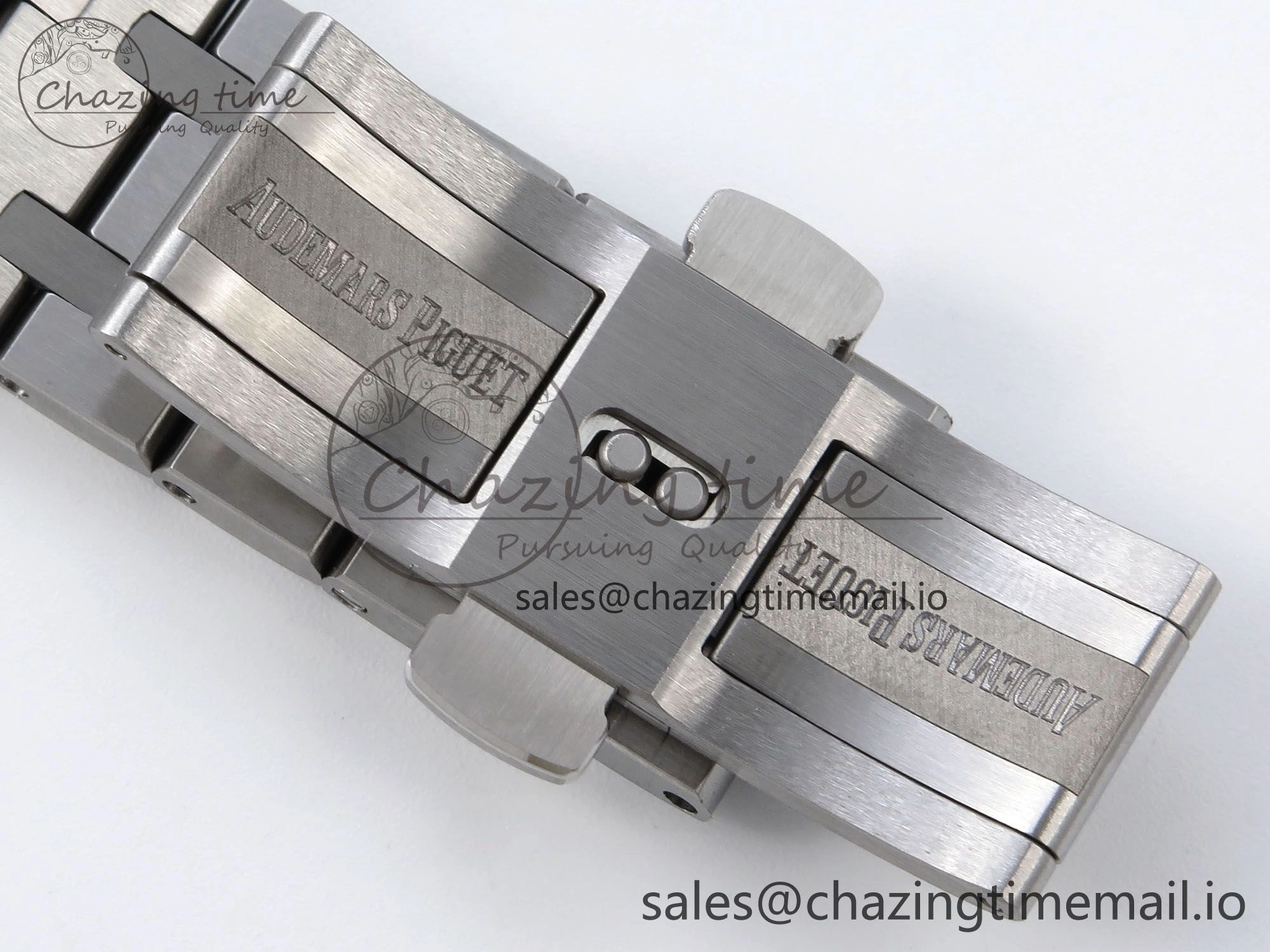 SoftTouch Royal Oak Offshore 42mm Rubberclad SS TKF Best Edition Black White Dial on SS Bracelet A 4351