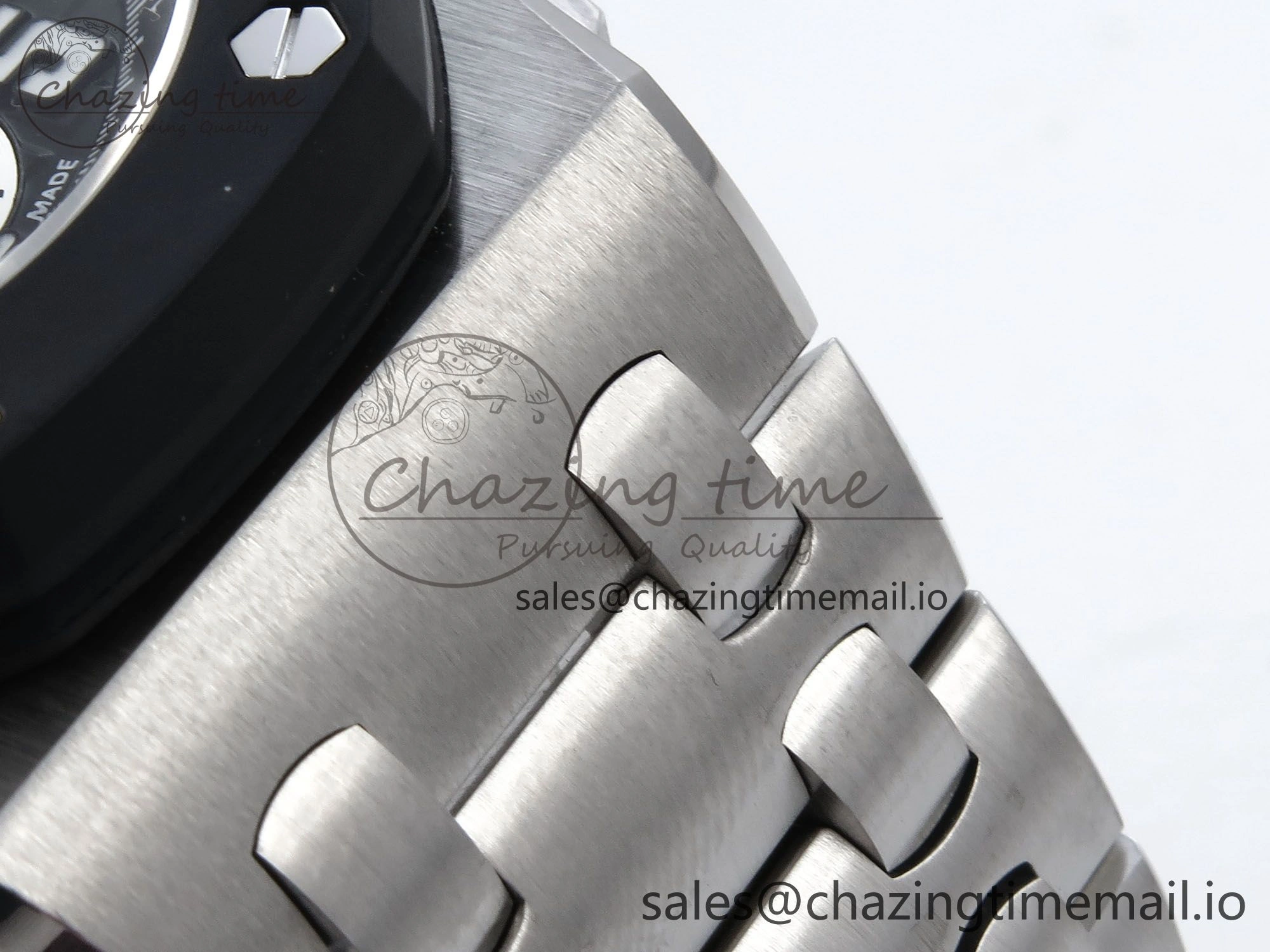 SoftTouch Royal Oak Offshore 42mm Rubberclad SS TKF Best Edition Black White Dial on SS Bracelet A 4351