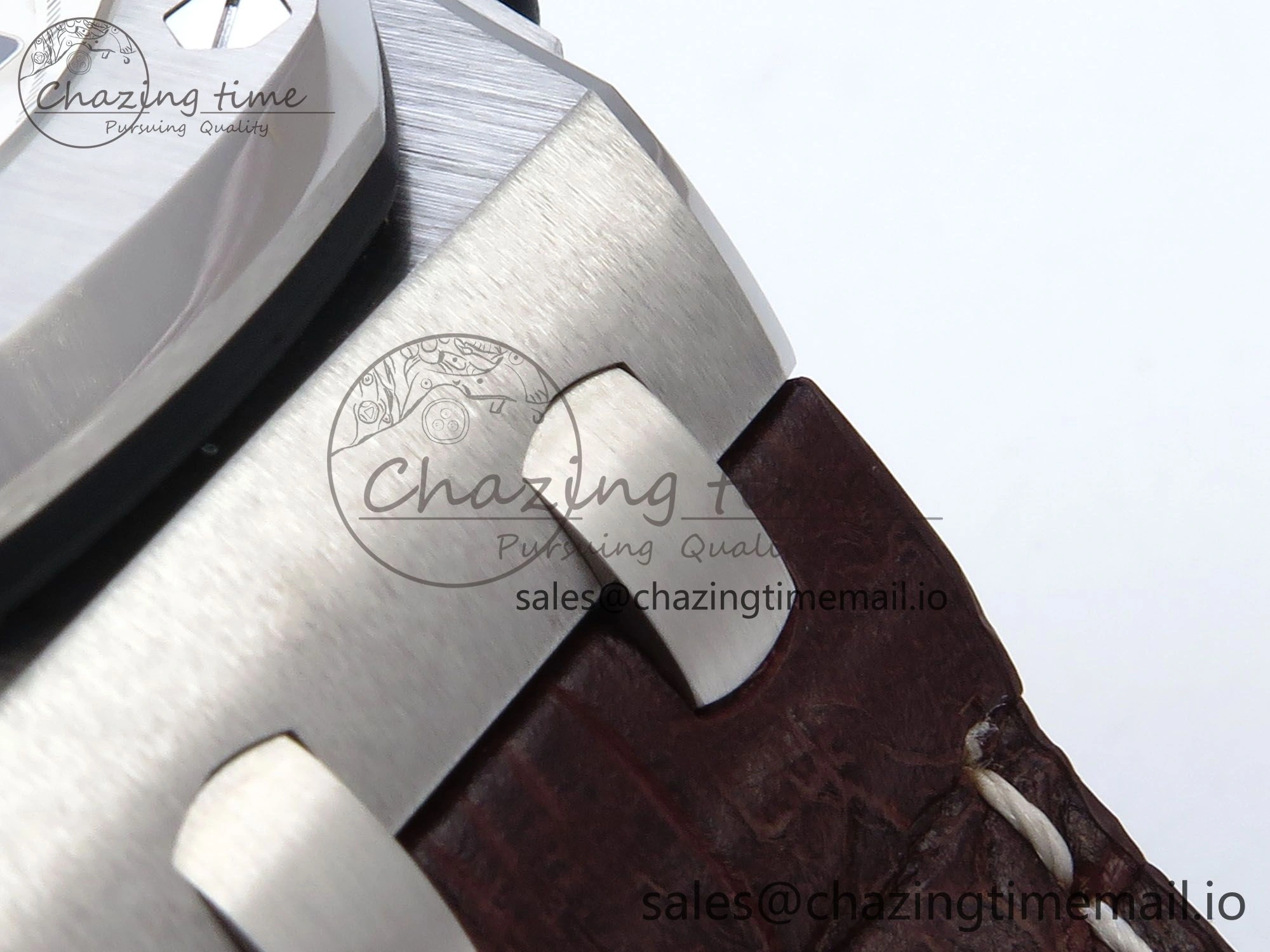 EyeCatching Royal Oak Offshore 42mm Safari TKF Best Edition White Dial on Brown Leather Strap A 4354