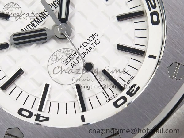 Lightweight Royal Oak Offshore Diver 15710 IPF 1:1 Best Edition White Dial on Black Rubber Strap SA3120 Super Clone 4430