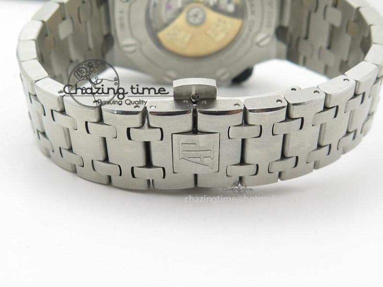 Royal Oak Offshore Diver 15710 Noob Best Edition On SS Bracelet A Soft 5126
