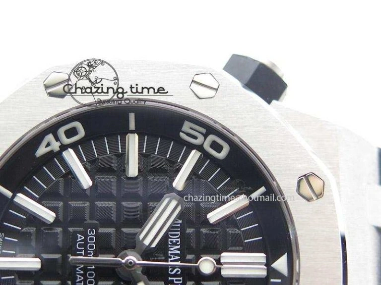 Sophisticated Royal Oak Offshore Diver 15710 Noob Best Edition on Rubber Strap A 5127