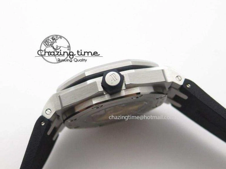 Sophisticated Royal Oak Offshore Diver 15710 Noob Best Edition on Rubber Strap A 5127