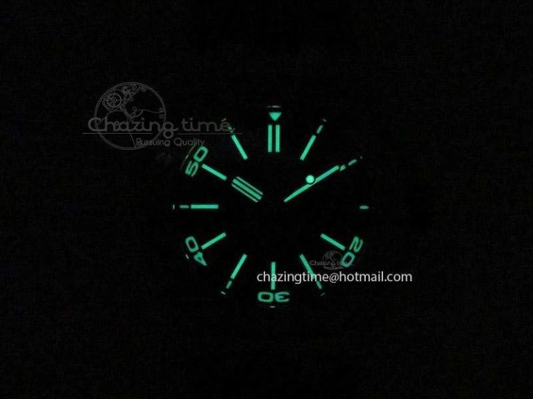 Sophisticated Royal Oak Offshore Diver 15710 Noob Best Edition on Rubber Strap A 5127
