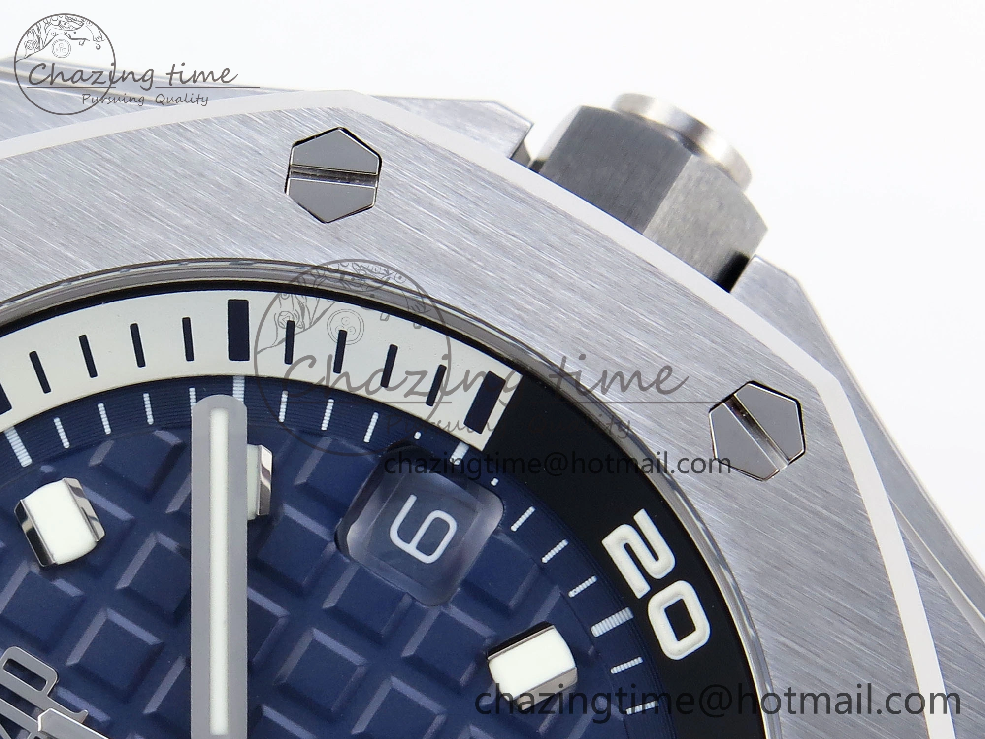 Royal Oak Offshore Diver 15720 APSF 1:1 Best Edition Blue Dial on Blue Rubber Strap SA Resilient 4545