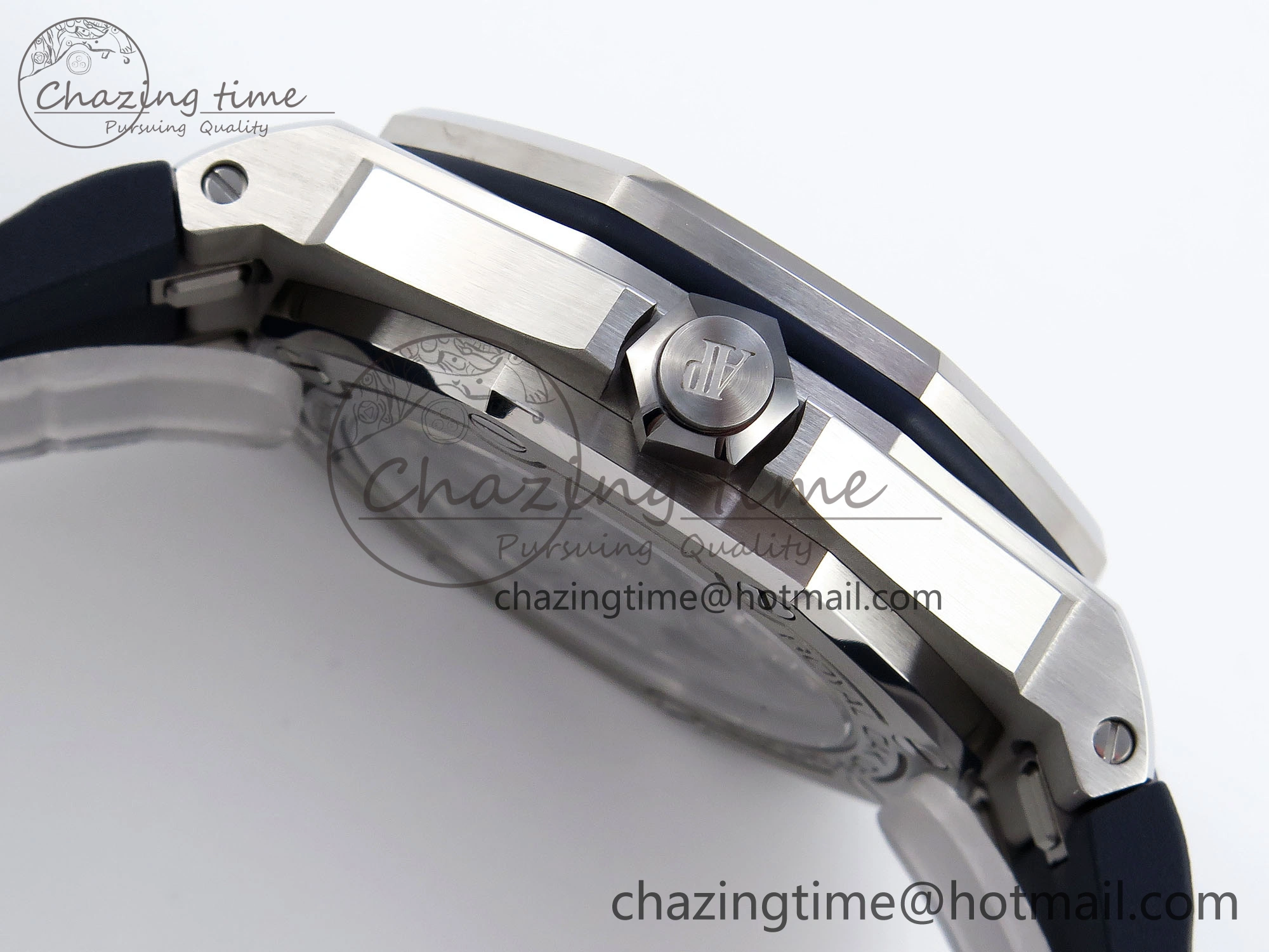 Royal Oak Offshore Diver 15720 APSF 1:1 Best Edition Blue Dial on Blue Rubber Strap SA Resilient 4545