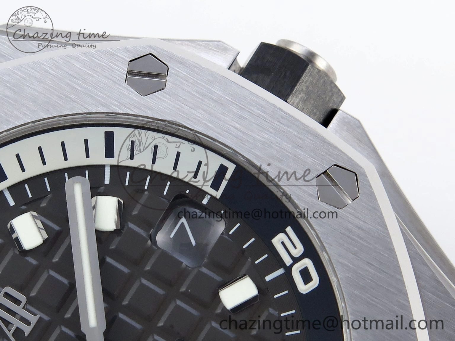 Royal Oak Offshore Diver 15720 APSF 1:1 Best Edition Gray Dial on Gray Rubber Strap SA Refined 4542