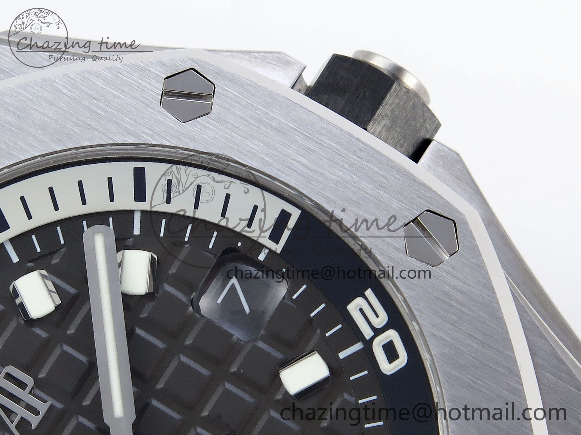 Royal Oak Offshore Diver 15720 APSF 1:1 Best Edition Gray Dial on Gray Rubber Strap SA Refined 4542
