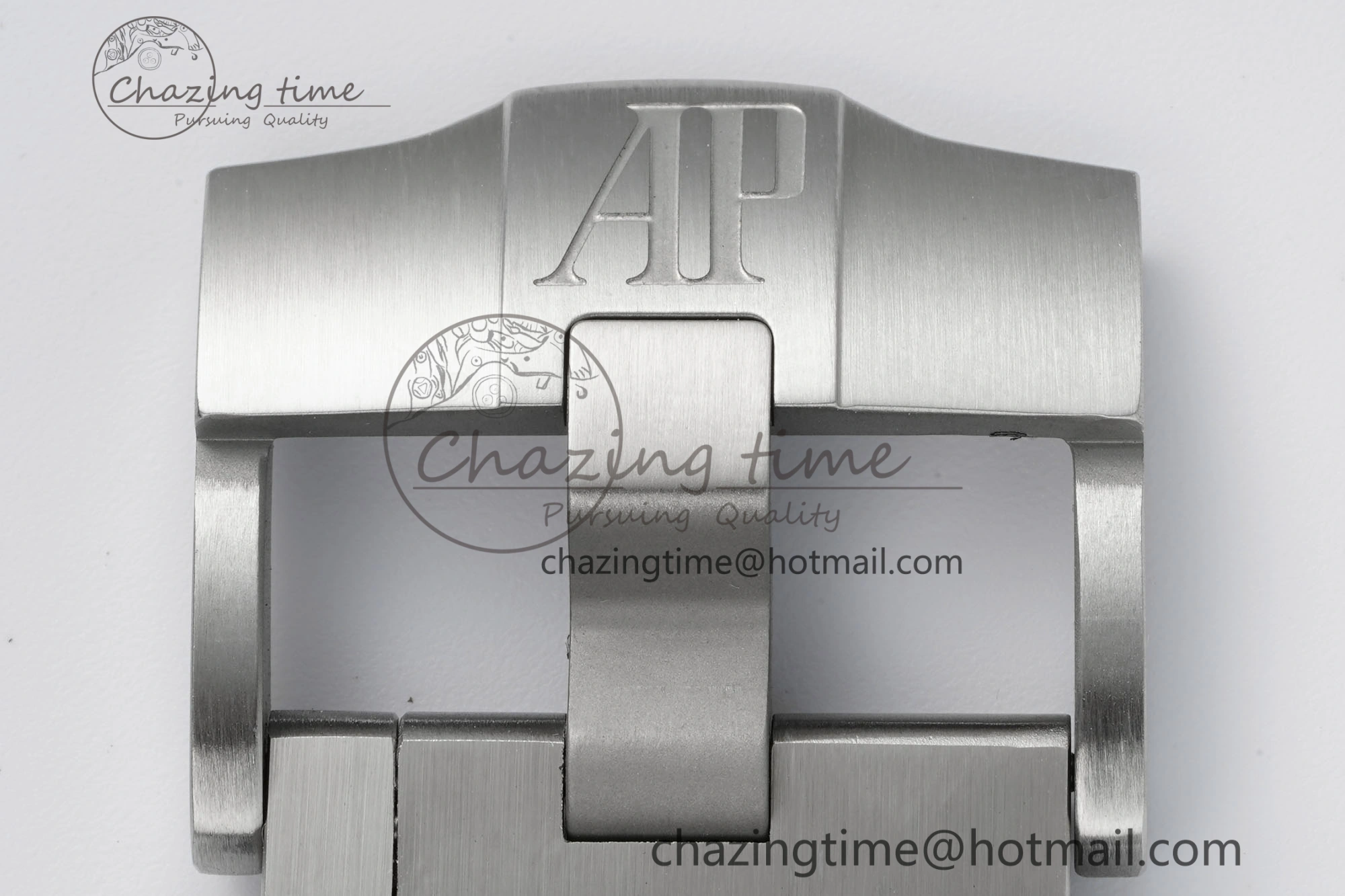 Royal Oak Offshore Diver 15720 IPF Best Edition Gray Dial on Gray Rubber Strap A Stylish 4705