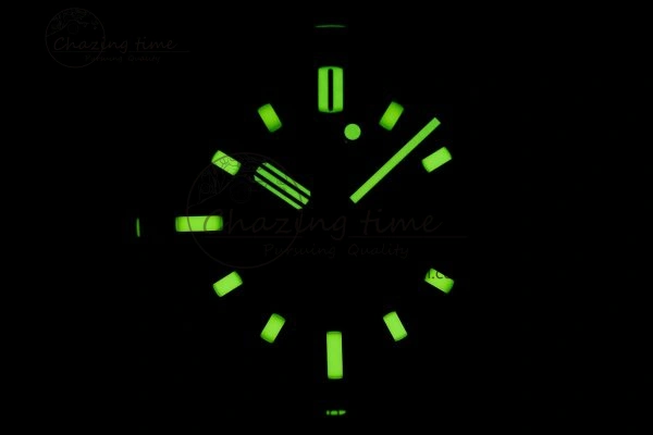 Royal Oak Offshore Diver 15720 IPF Best Edition Gray Dial on Gray Rubber Strap A Stylish 4705