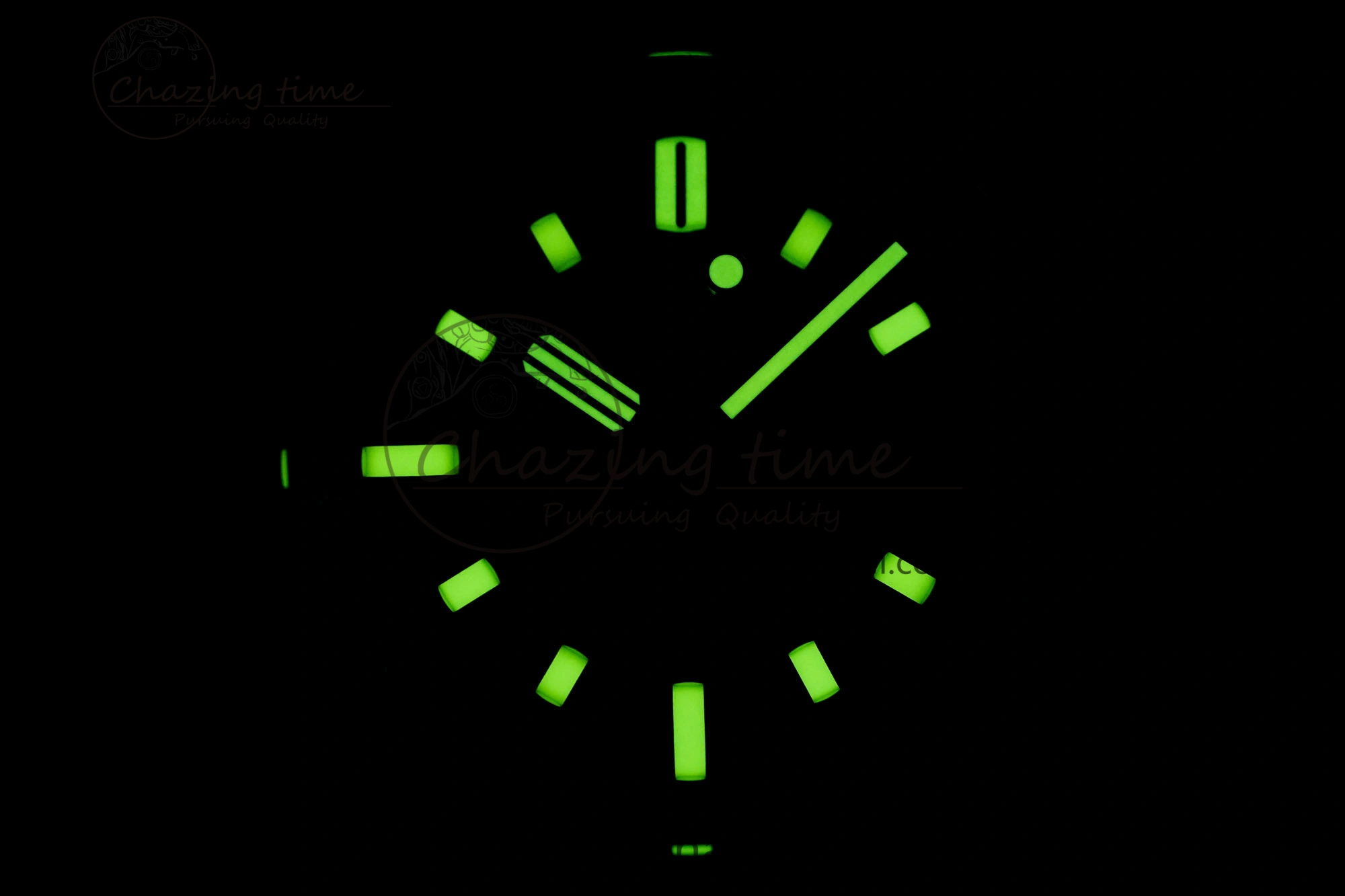 Royal Oak Offshore Diver 15720 IPF Best Edition Gray Dial on Gray Rubber Strap A Stylish 4705