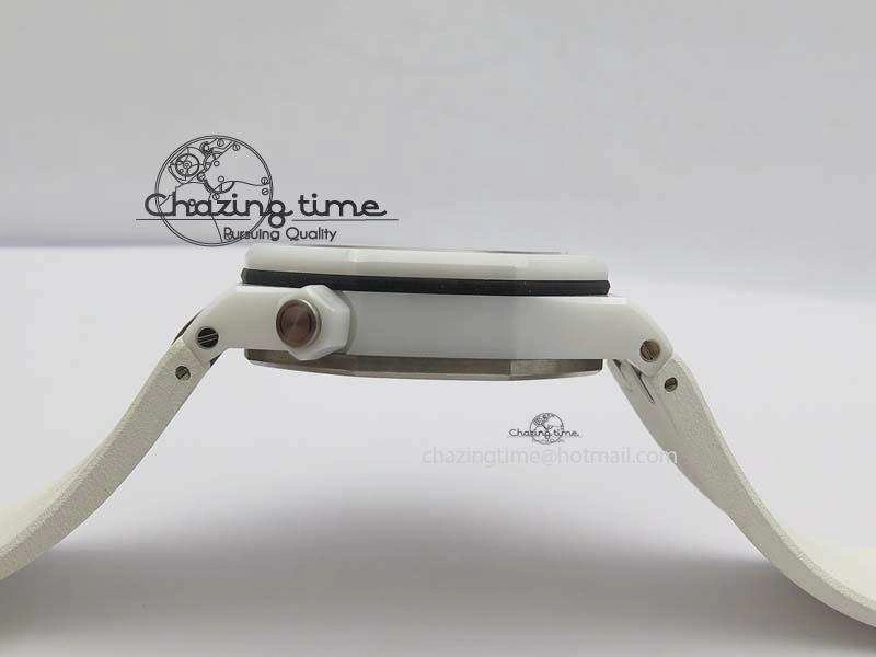 UrbanChic Royal Oak Offshore Diver White Ceramic BP-Maker On White Rubber Strap A 5042