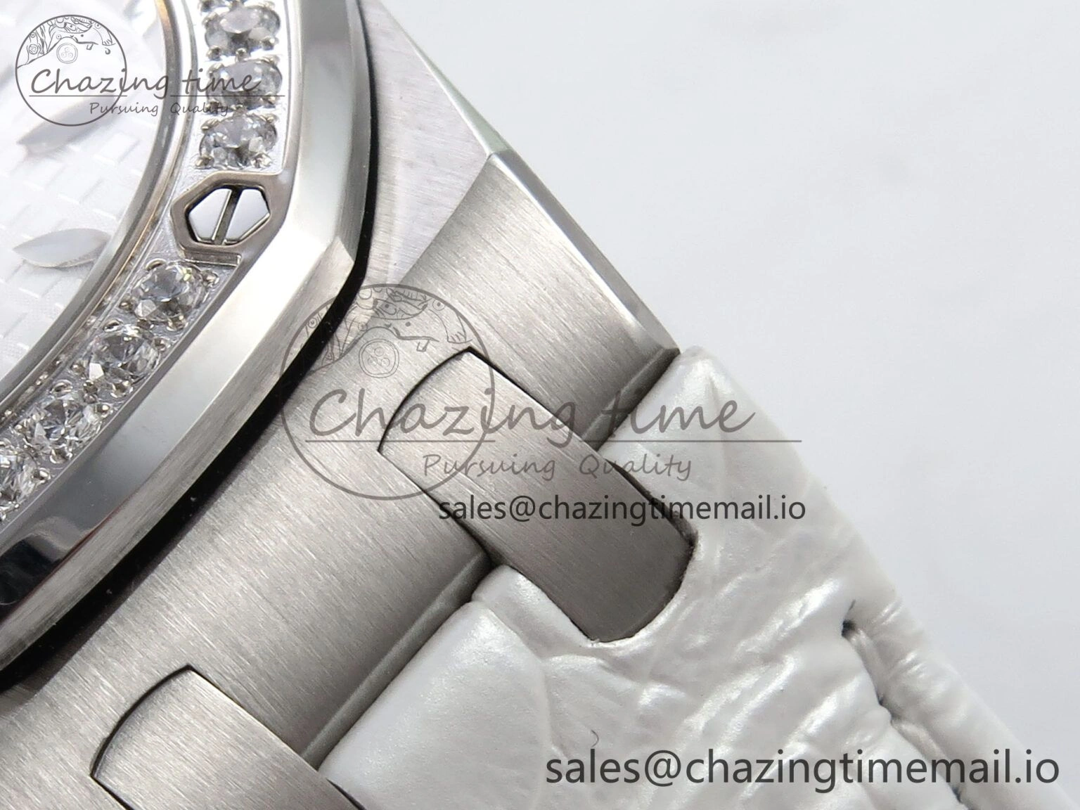 Royal Oak Offshore Ladies 33mm SS DRF Best Edition White Dial Diamonds Bezel on White Leather Strap ETA Quartz Trendy 4396