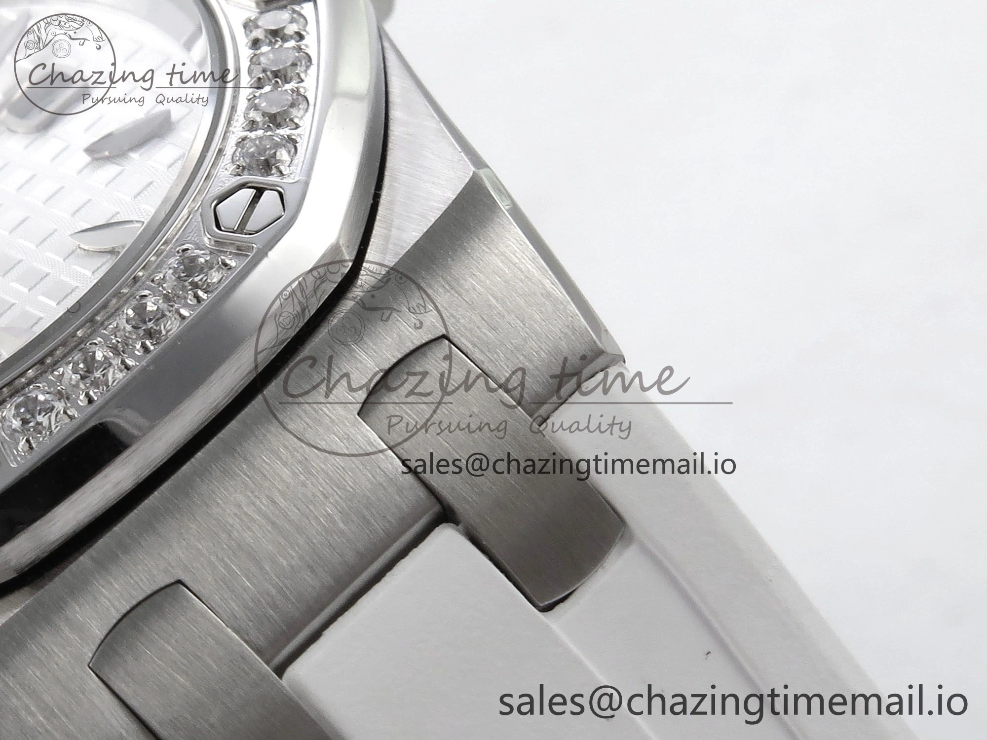 SmartChoice Royal Oak Offshore Ladies 33mm SS DRF Best Edition White Dial Diamonds Bezel on White Rubber Strap ETA Quartz 4398
