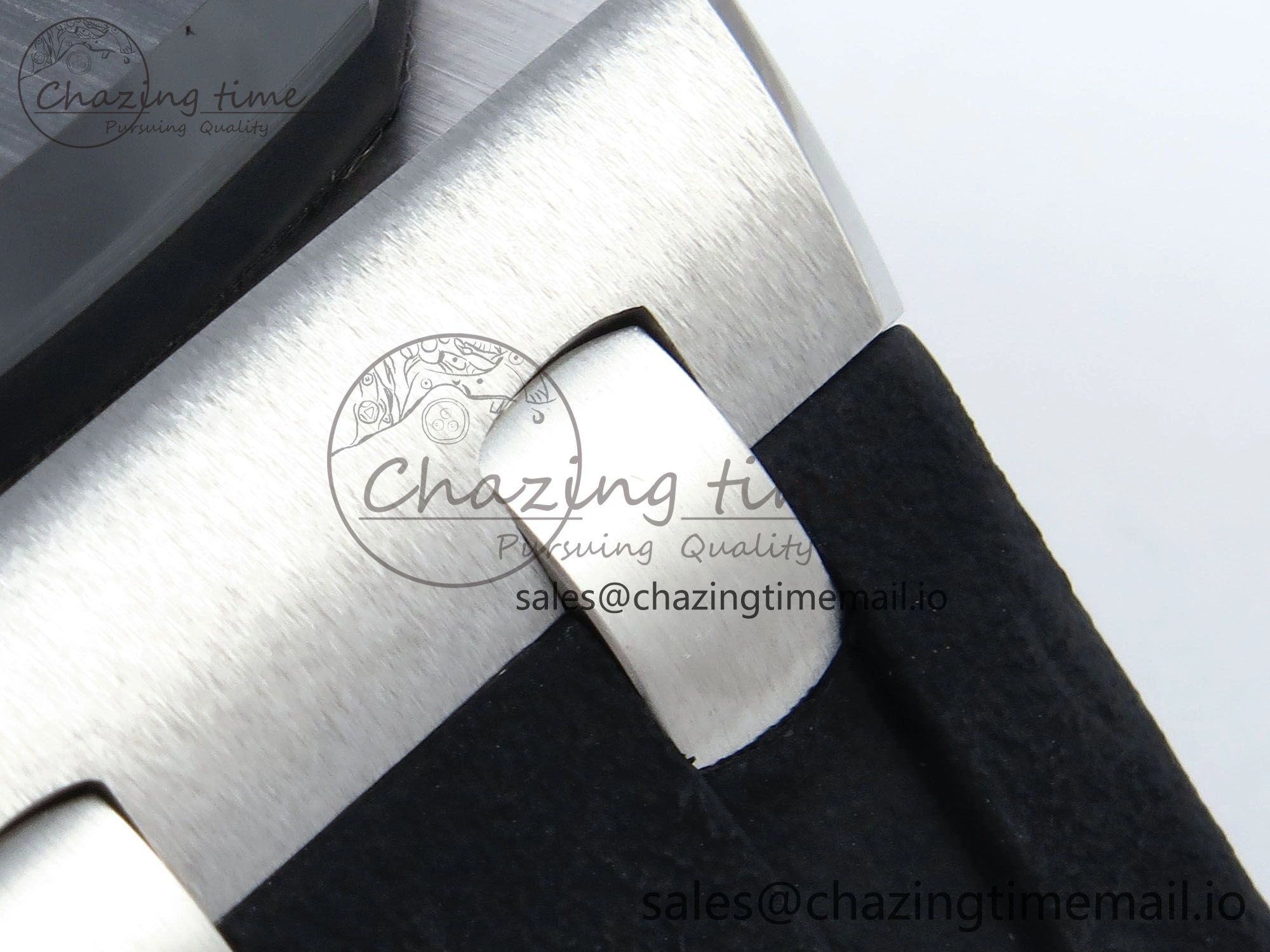 Royal Oak Offshore SS APF Best Edition White Black Dial on Black Rubber Strap A FreshLook 4275