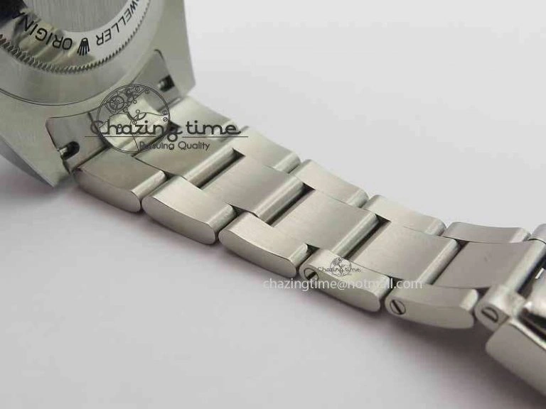 Sea Dweller 126600 43mm SS BP Maker Black Dial On SS Bracelet A EyeCatching 3656