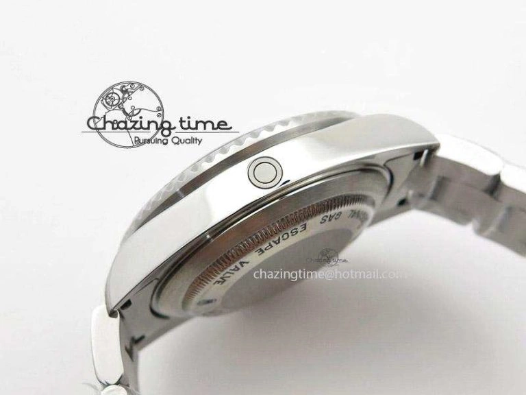 Sea-Dweller BP-Maker 16600 SuperLumed A Tailored 4045