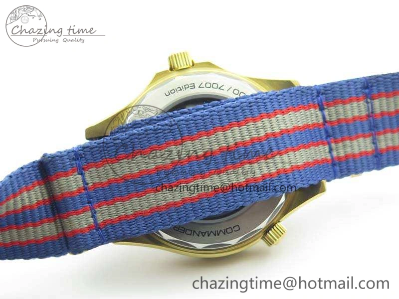 Tailored Seamaster 300M 007 YG URF 1:1 Best Edition White Dial Ceramic Bezel On Nylon Strap A 8115
