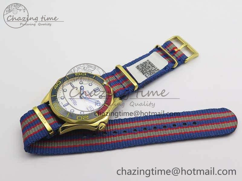 Tailored Seamaster 300M 007 YG URF 1:1 Best Edition White Dial Ceramic Bezel On Nylon Strap A 8115