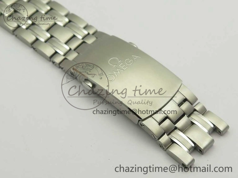 HighQuality Seamaster 300M Chronometer SS Black OMF 1:1 Best Edition on SS Bracelet A2824 (Black Balance Wheel) V 7954
