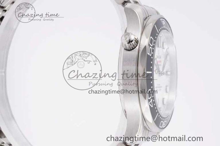 Durable Seamaster Diver 300M SS Black Ceramic Bezel JVSF 1:1 Best Edition White Dial on SS Bracelet A 7789
