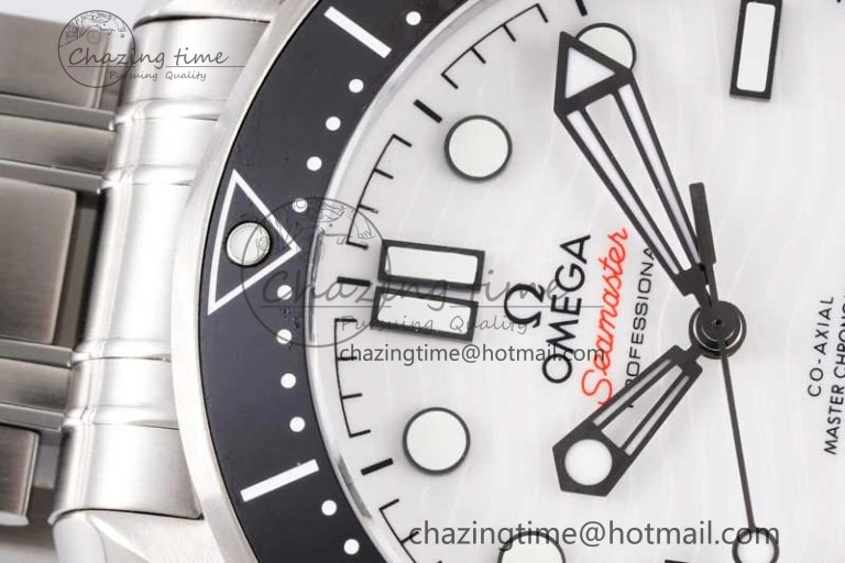 Durable Seamaster Diver 300M SS Black Ceramic Bezel JVSF 1:1 Best Edition White Dial on SS Bracelet A 7789