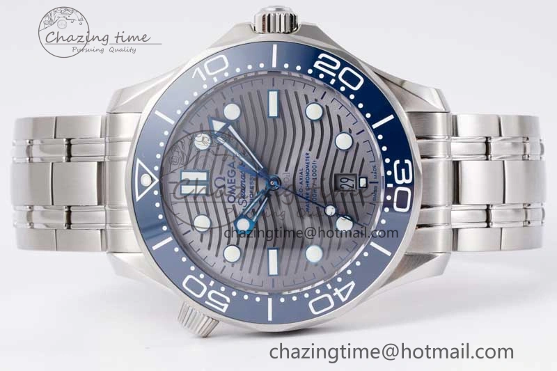 ZipUp Seamaster Diver 300M SS Blue Ceramic Bezel JVSF 1:1 Best Edition Gray Dial on SS Bracelet A 7790