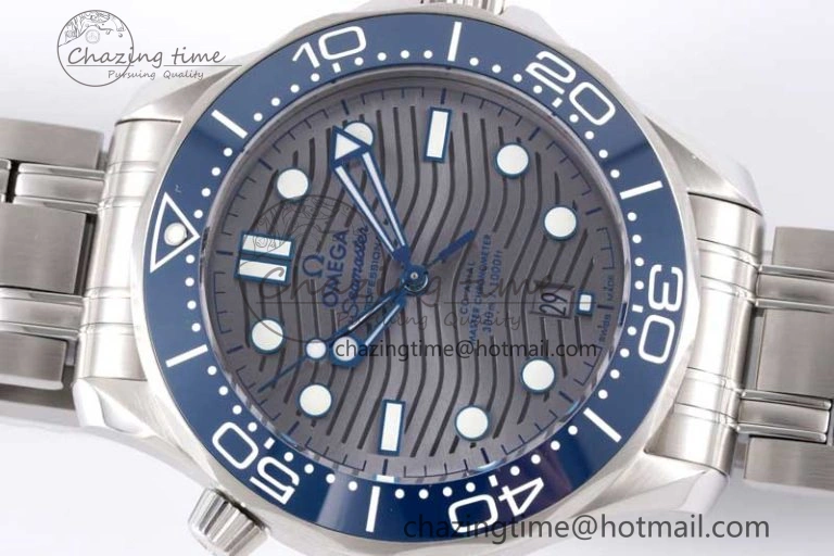 ZipUp Seamaster Diver 300M SS Blue Ceramic Bezel JVSF 1:1 Best Edition Gray Dial on SS Bracelet A 7790