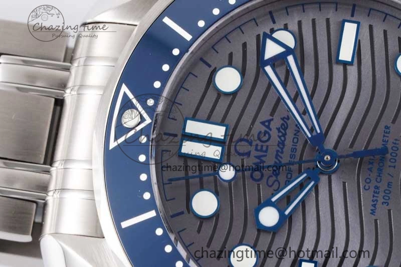 ZipUp Seamaster Diver 300M SS Blue Ceramic Bezel JVSF 1:1 Best Edition Gray Dial on SS Bracelet A 7790