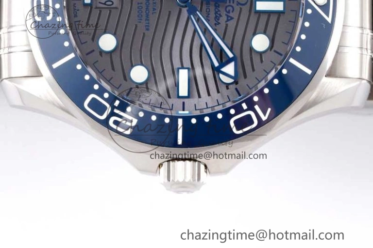 ZipUp Seamaster Diver 300M SS Blue Ceramic Bezel JVSF 1:1 Best Edition Gray Dial on SS Bracelet A 7790
