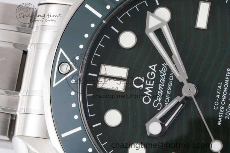 Seamaster Diver 300M SS Green Ceramic Bezel JVSF 1:1 Best Edition Green Dial on SS Bracelet A OnTrend 7788