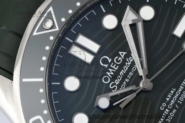 Fashionable Seamaster Diver 300M ZF 1:1 Best Edition Green Ceramic Green Dial on Green Rubber Strap A 7823