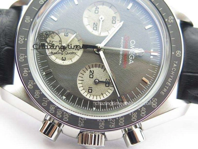 Speedmaster Apollo XVII Gray Dial On Black Leather Strap Manual Winding Chrono Movement FlexibleFit 8222