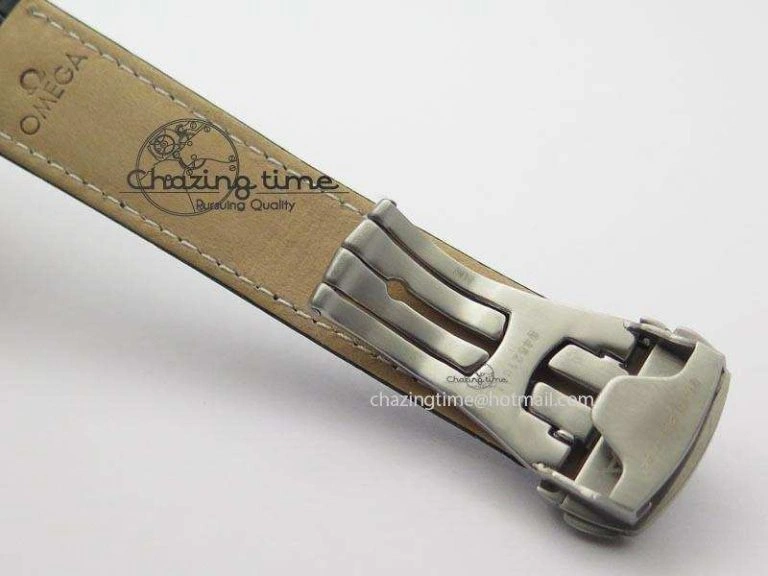 Speedmaster JHF SS Snoopy Award 45th Anniversary White Dial On Black Leather Strap Comfortable 8238