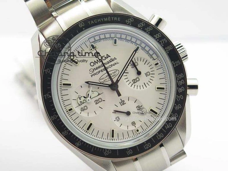 Functional Speedmaster JHF SS Snoopy Award 45th Anniversary White dial On SS Bracelet 8239